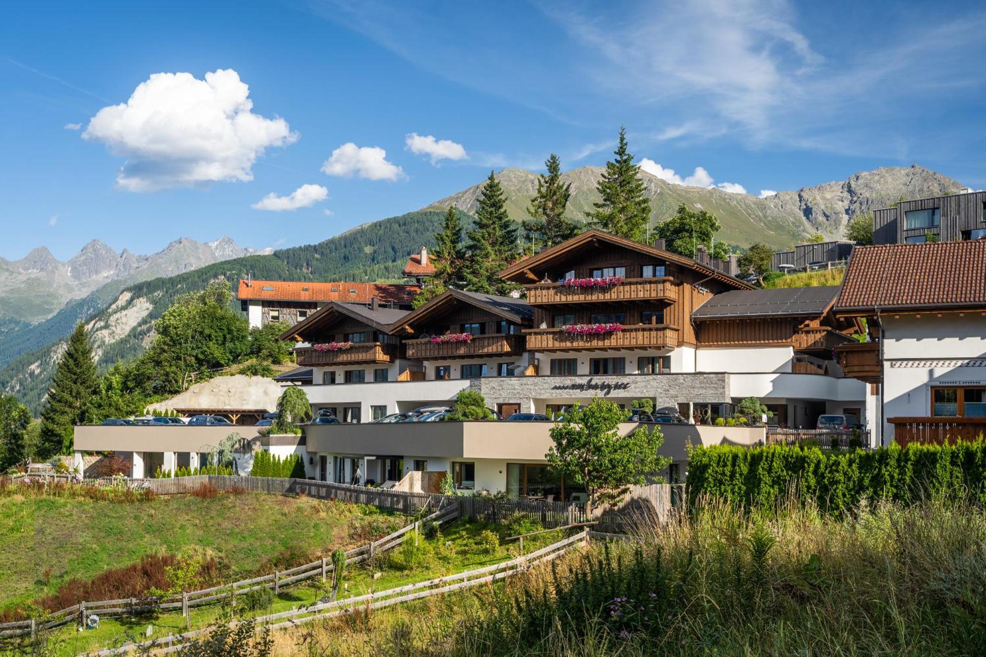 Alpin Chalet Am Burgsee 拉迪斯 外观 照片