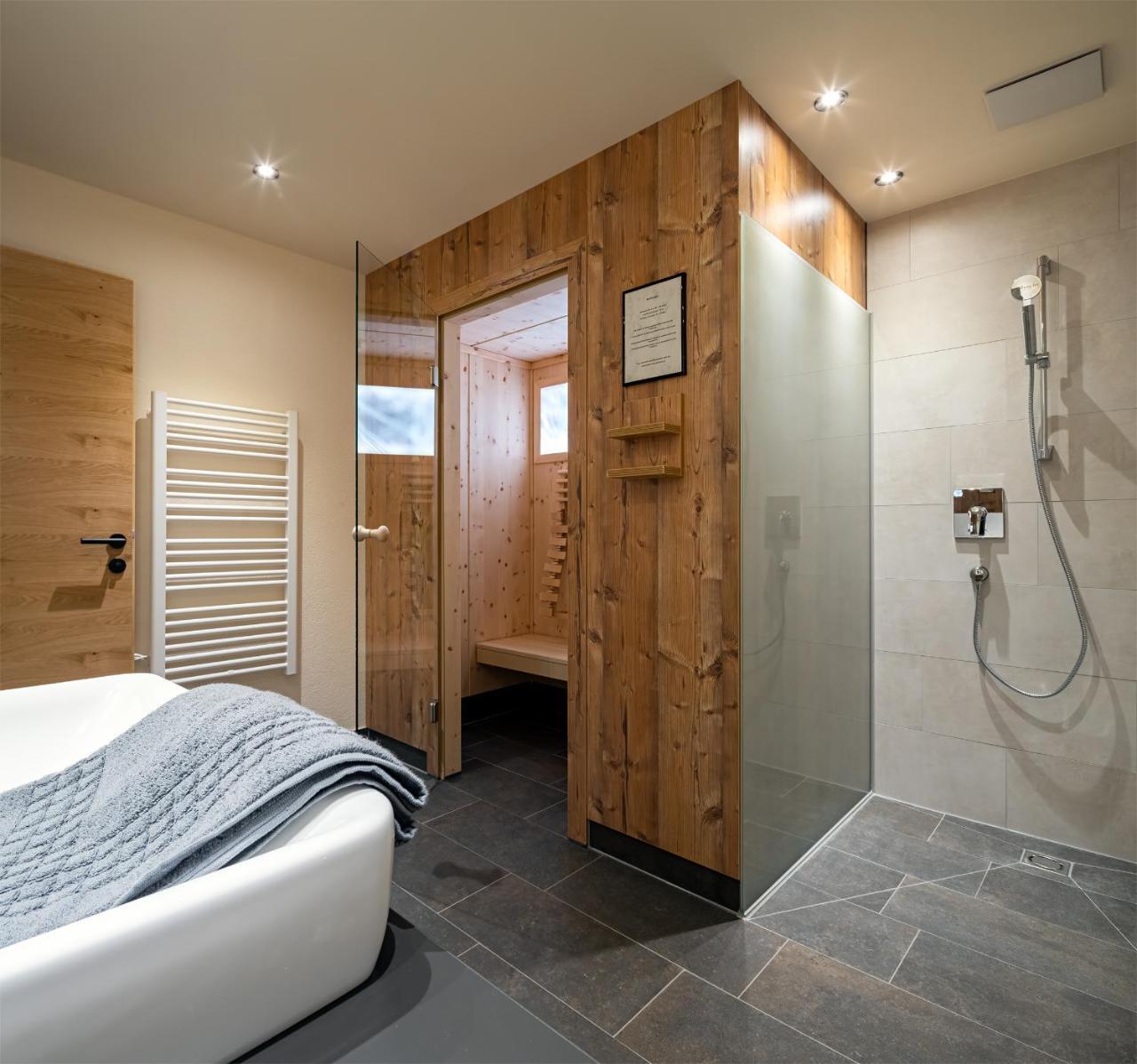 Alpin Chalet Am Burgsee 拉迪斯 外观 照片